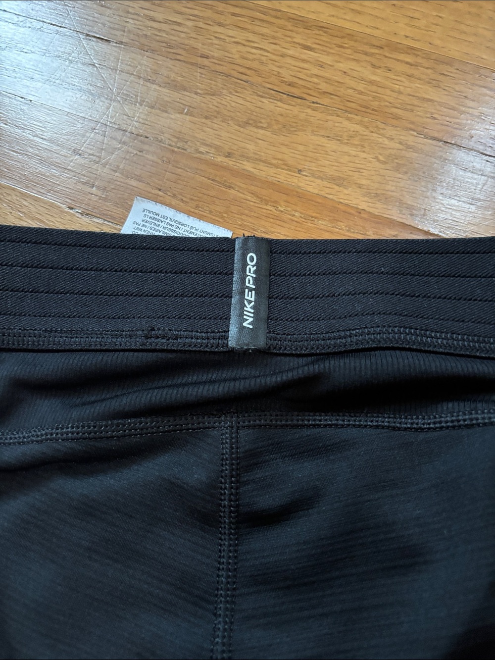 Nike Black Pro 3/4 length base layer Leggings with White Swoosh - Picture 6 of 7